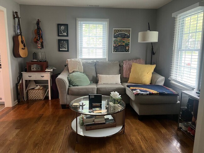 Photo - Charming 2 Bed/ 1 Bath home in Madison wit...