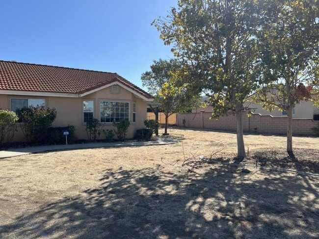 Building Photo - 25805 McLaughlin Rd