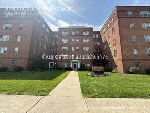 Building Photo - 3270 Warrensville Center Rd