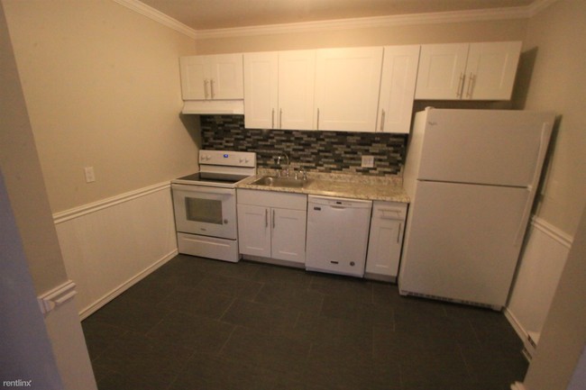 Building Photo - 2 br, 1 bath  - Regency Hills