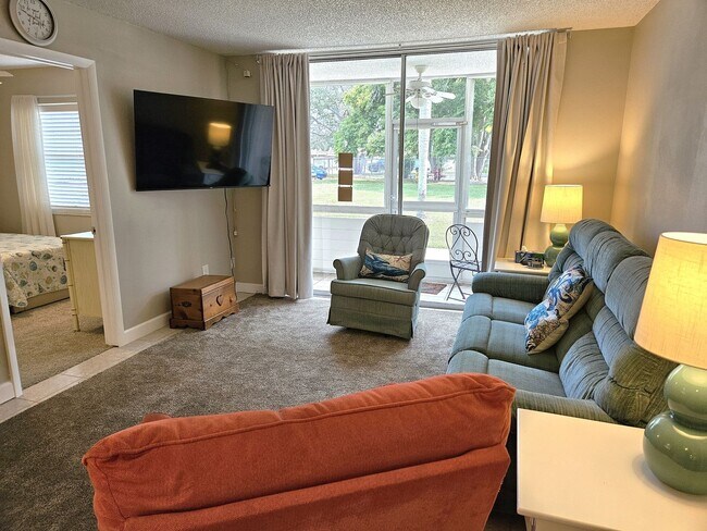 Foto del edificio - Seasonal Short-Term 2 Bedroom 2 Bathroom C...