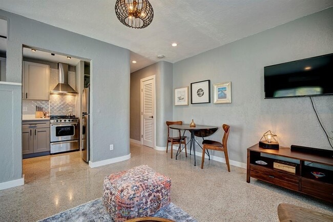 Foto del edificio - 1215 NE 17th Ave