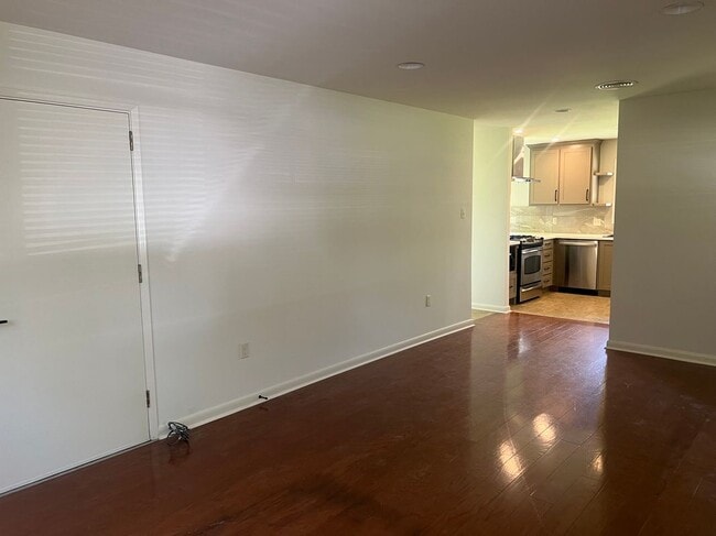 Building Photo - 8082 Sholar Dr