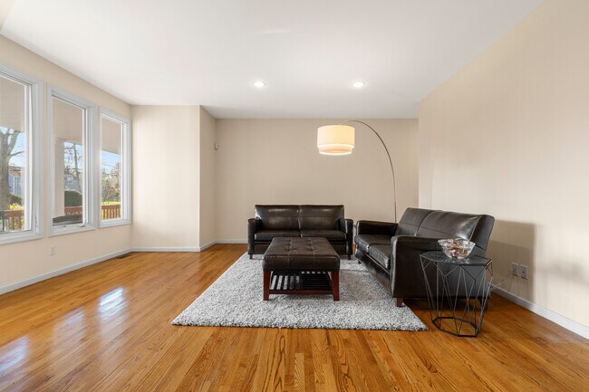 Foto del edificio - 60 Havilands Ln