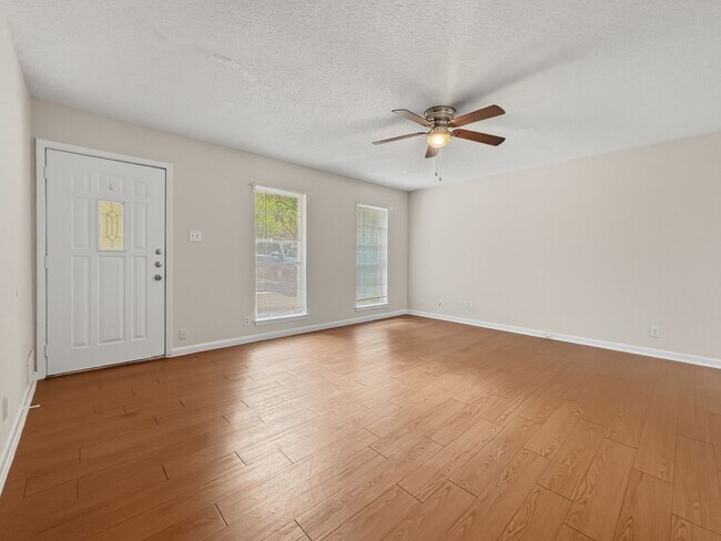 Foto del edificio - 3402 S Oak Dr