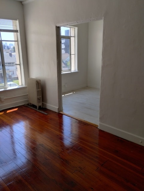 Building Photo - 901 S Kingsley Dr