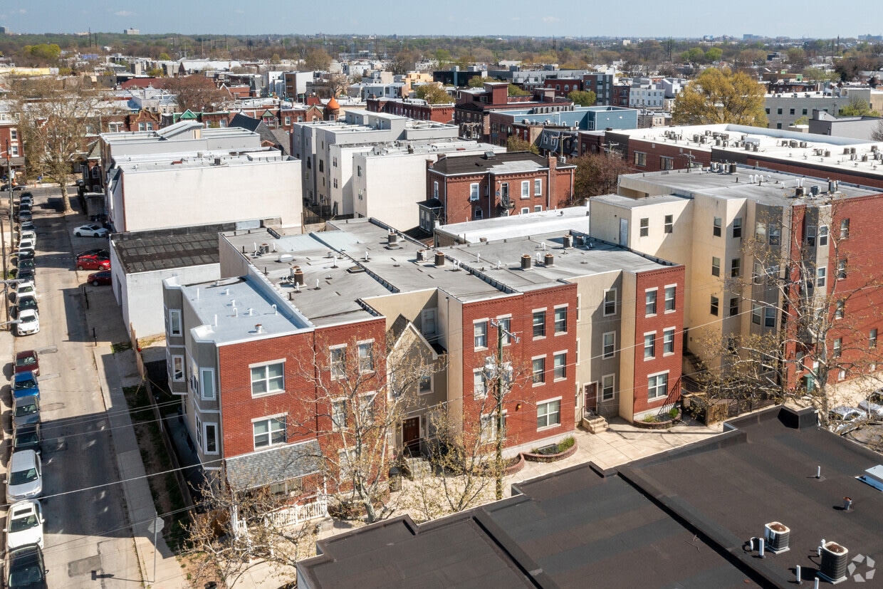 Aerial Photo - 4011 Baring St
