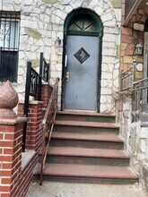Building Photo - 57 E 94th St