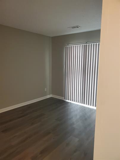 Building Photo - 1803 Longview Dr SW