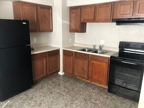 Building Photo - 4211 S 3rd St