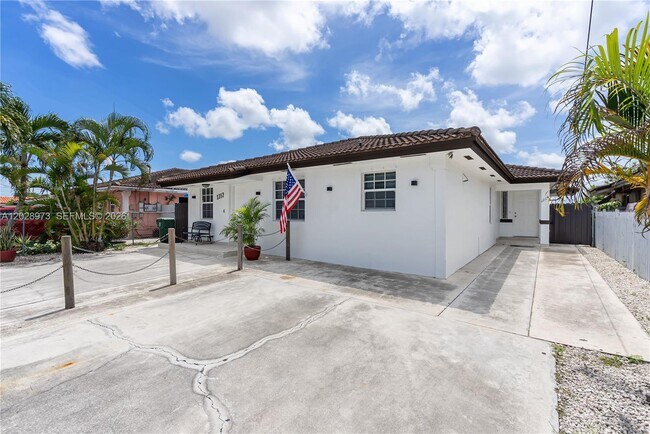 Foto del edificio - 1214 NW 34th Ave