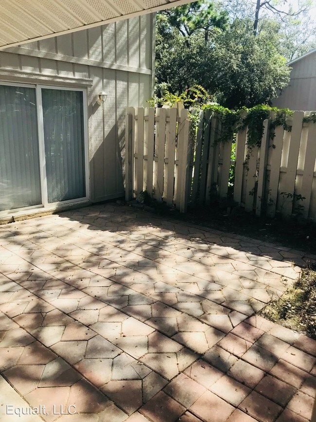 Building Photo - 4584 Lighthouse Cir