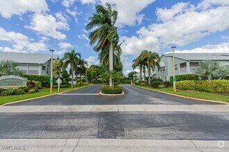 Building Photo - 2118 Tama Cir