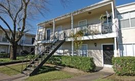 Primary Photo - 11303 S Wilcrest Dr
