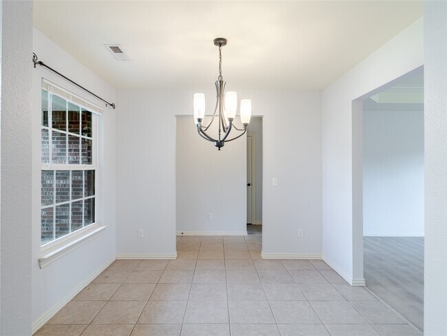 Foto del edificio - 3405 SW Picasso Blvd