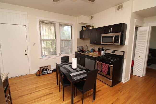 Foto del edificio - 1435 N Ashland Ave