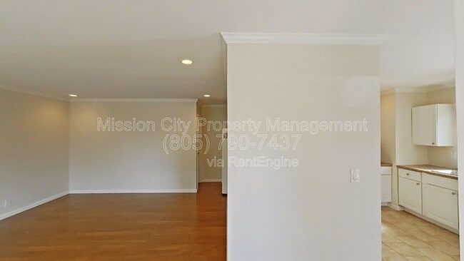 Building Photo - 515 N Alisos St