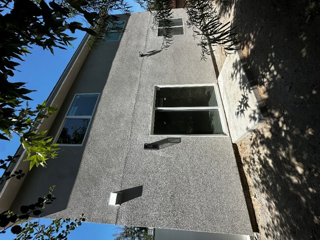 Building Photo - 6478 Mary Ellen Ave