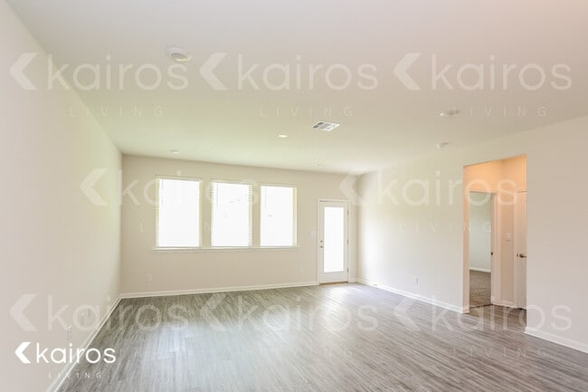 Foto del edificio - 6709 Tiger Pointe Dr.