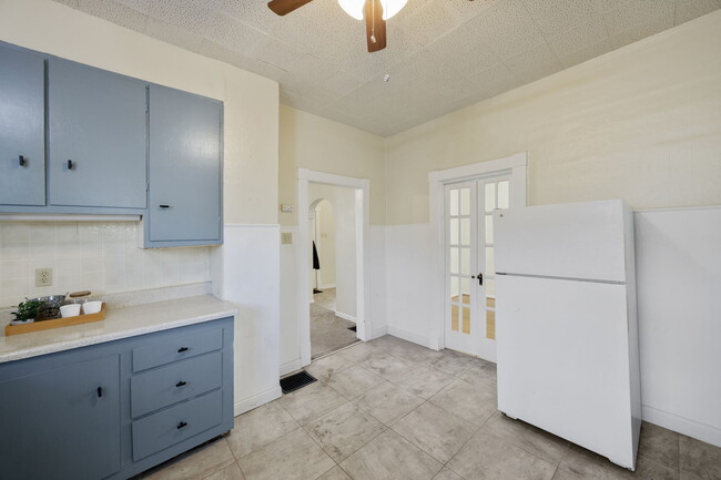Building Photo - 4838 Goethe Ave