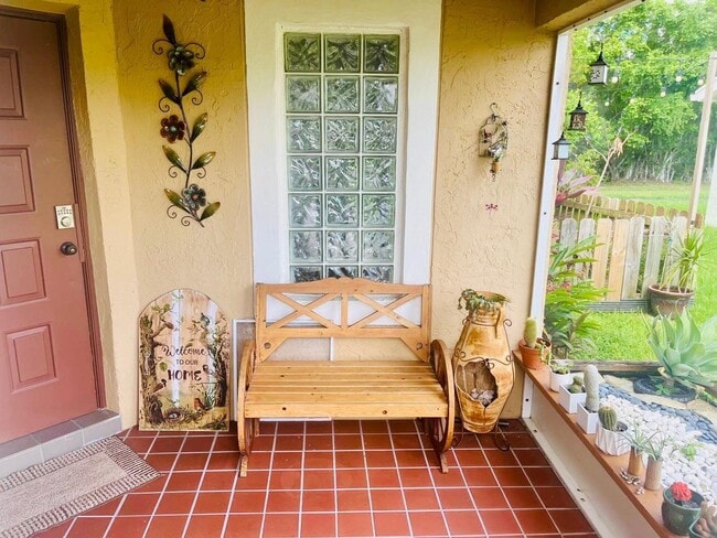Foto del edificio - 6817 Barnwell Dr