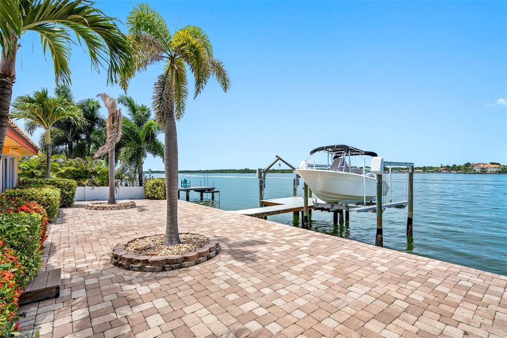 16009 6th St E, Redington Beach, FL 33708 House for Rent in Redington