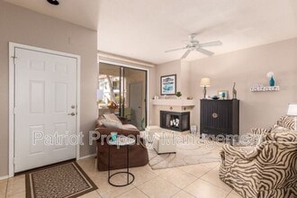 Building Photo - 9708-9708 E Vía Linda