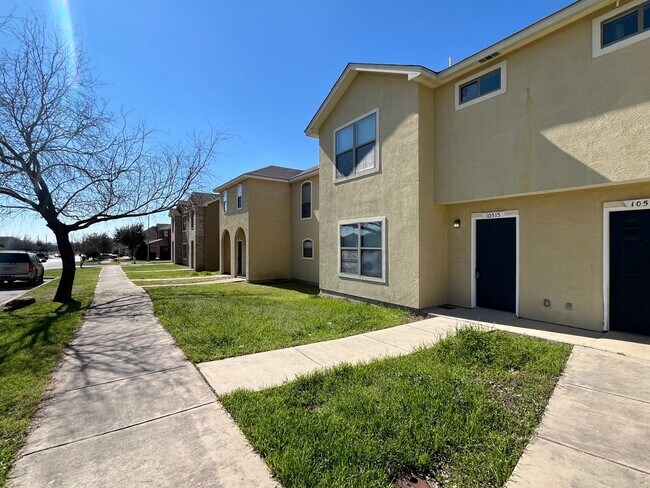 Foto del edificio - 10515 Hunters Pond, San Antonio, TX. 78224