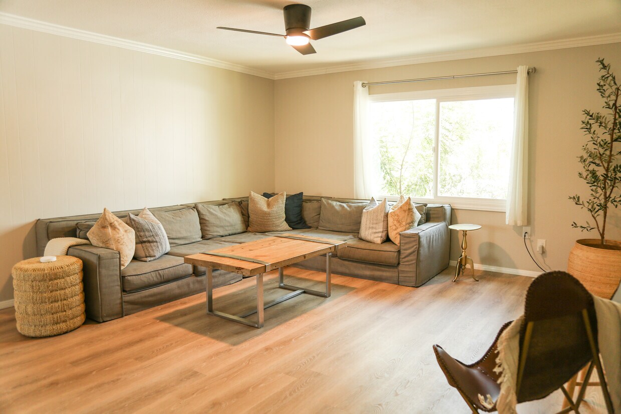 Foto principal - 4201 E Camelback Rd