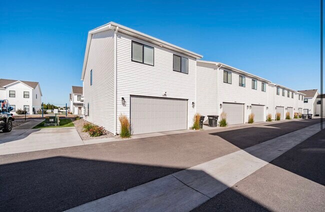 Foto del edificio - 1400 Remington Trl