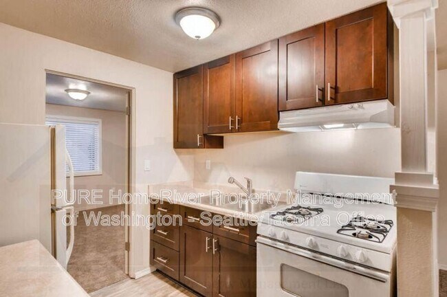 Foto del edificio - 14510 Washington Ave SW