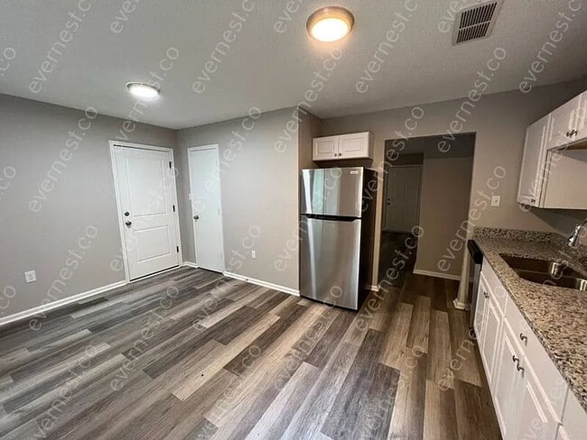 Foto del edificio - 5500 Parker St