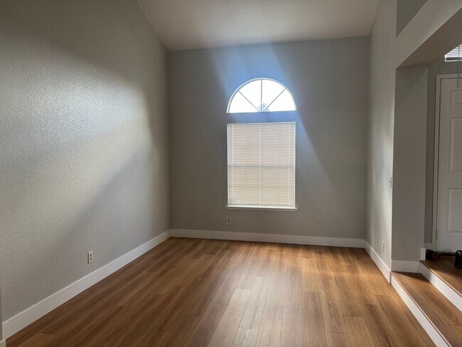 Foto del edificio - 2776 Woodmont Dr