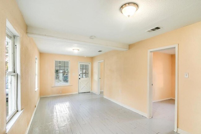 Foto del edificio - 3621 Potter St.