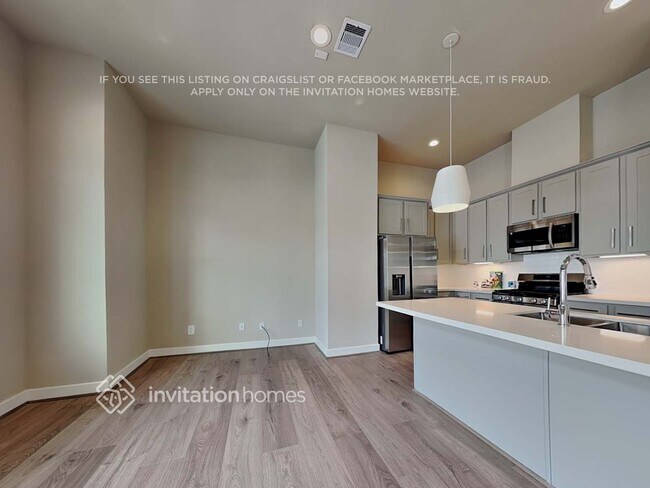 Foto del edificio - 6351 Paddington Bnd Dr