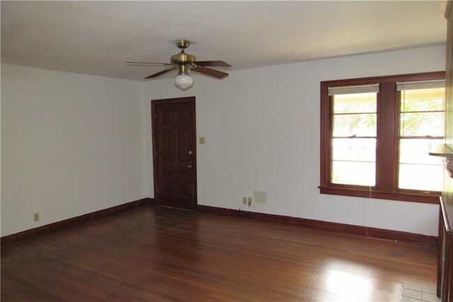 Building Photo - 1802 Northwood Rd