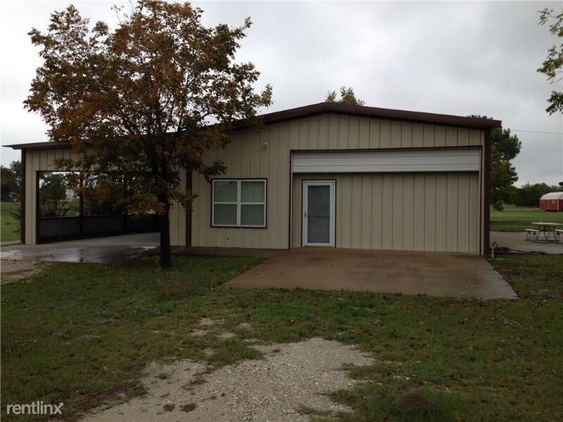 Primary Photo - 3 br, 1 bath House - 1805 E. FM 1187