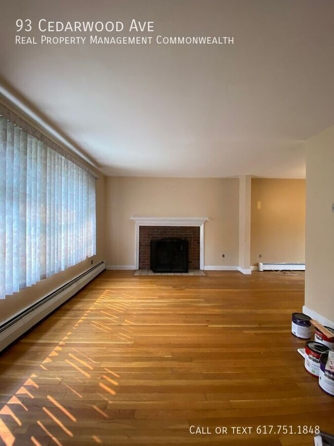 Foto del edificio - 93 Cedarwood Ave
