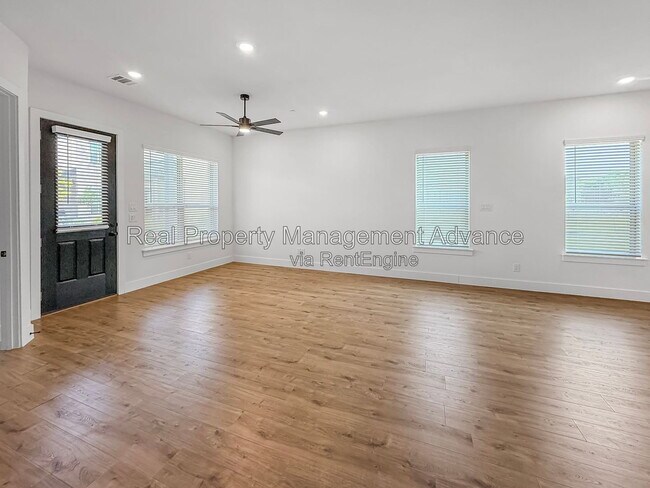 Foto del edificio - 4400 Elm Spgs St