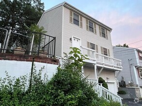 Building Photo - 118 Montclair Ave