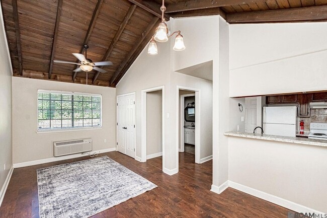 Foto del edificio - 3003 Greenwood Dr