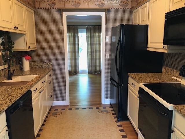 Foto del edificio - 602 Fairway Gardens Dr
