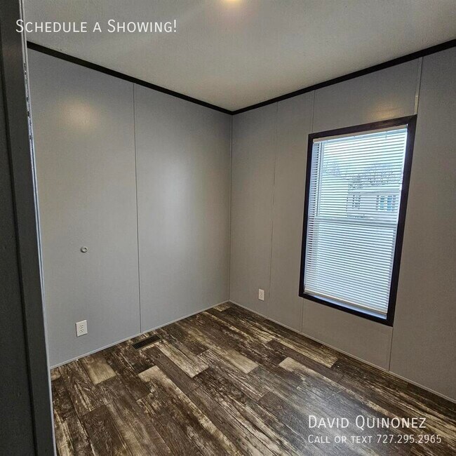 Foto del edificio - 2737 W Washington Center Rd