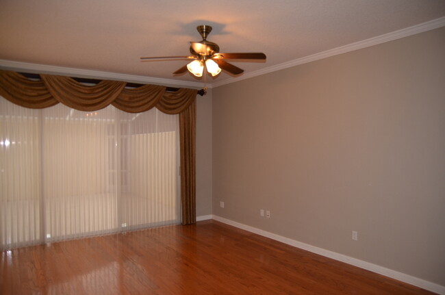 Building Photo - Nice 3/2.5 Townhouse in Northlake Park of ...