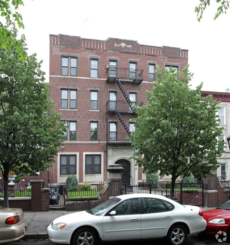 Primary Photo - Minester Court