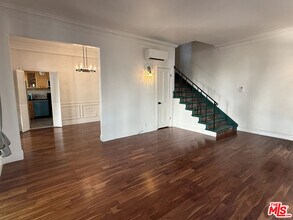 Building Photo - 157 N La Peer Dr