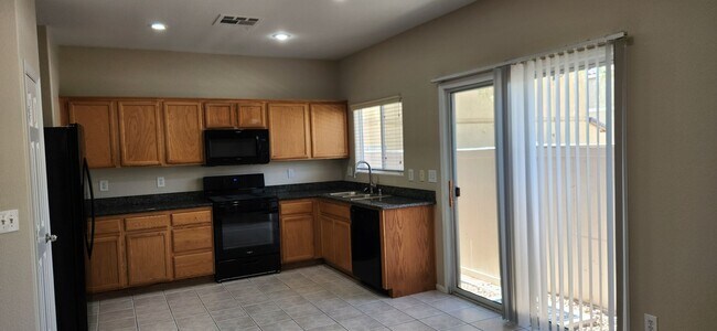 Building Photo - FRESHLY PAINTED 3BR + Loft in SW Las Vegas...