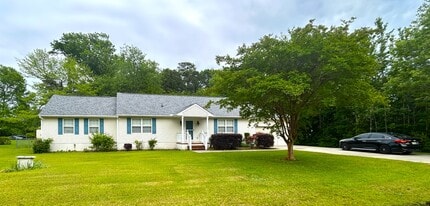 Building Photo - 1908 Joslyn Dr