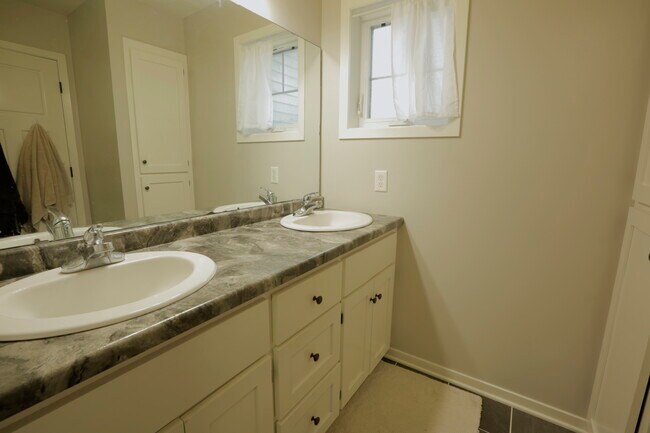 Master Bathroom with Updated Countertop and Neutral Paint - 189 Shetland Ln