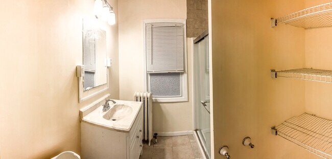 Bathroom - 768 Farmington Ave